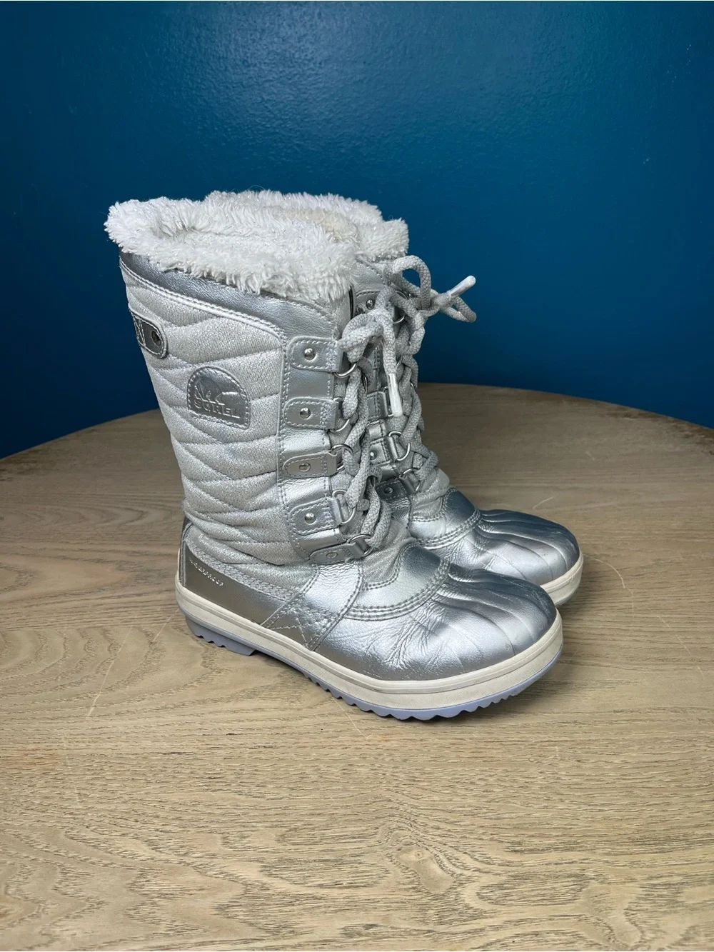 Sorel Disney Frozen Tofino II Waterproof Insulated Snow Boots Girls 4 Silver